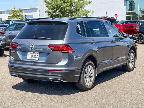 Platinum Gray Metallic 2020 Volkswagen Tiguan 2.0T S
