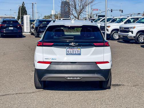Summit White 2023 Chevrolet Bolt EUV LT