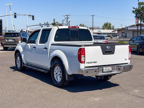 Glacier White 2016 Nissan Frontier SV