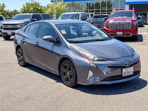 Magnetic Gray Metallic 2017 Toyota Prius Three Touring
