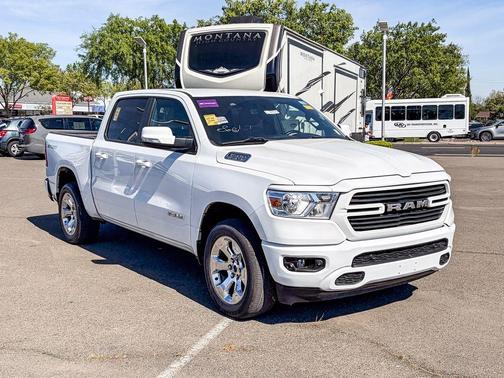 Bright White Clearcoat 2021 RAM 1500 Big Horn