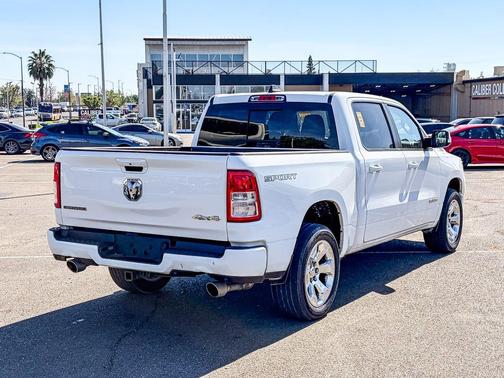 Bright White Clearcoat 2021 RAM 1500 Big Horn
