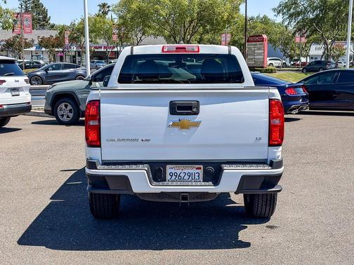 Summit White 2020 Chevrolet Colorado LT
