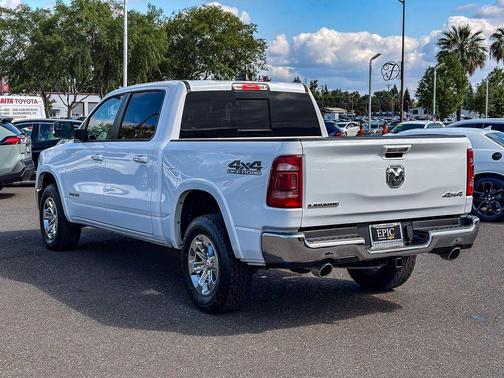Bright White Clearcoat 2020 RAM 1500 Laramie