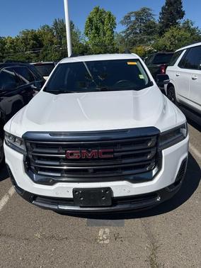 Summit White 2021 GMC Acadia AT4