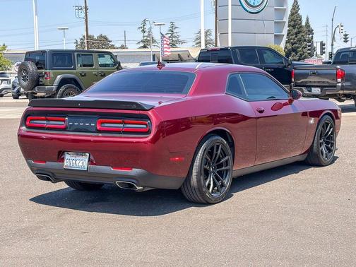 Octane Red Pearlcoat 2021 Dodge Challenger R/T Scat Pack