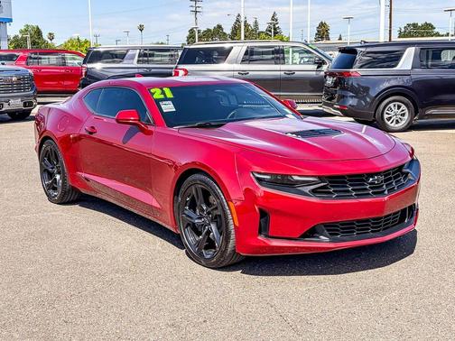 Wild Cherry Tintcoat 2021 Chevrolet Camaro LT1