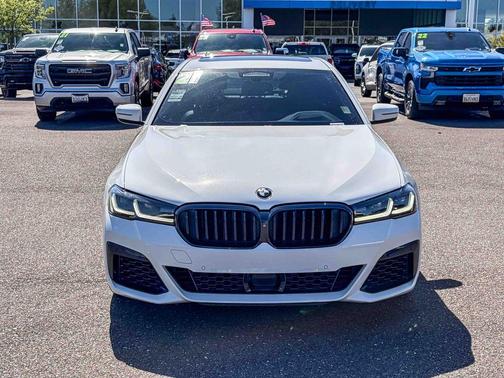 Alpine White 2021 BMW M550 i xDrive