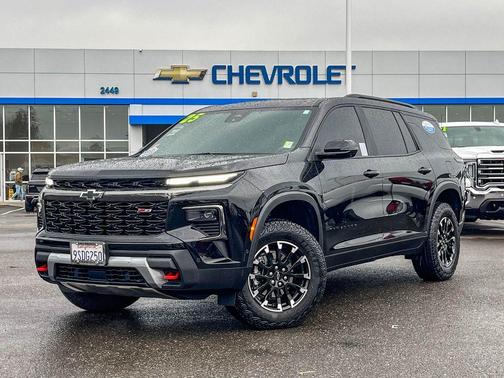 Mosaic Black Metallic 2025 Chevrolet Traverse Z71