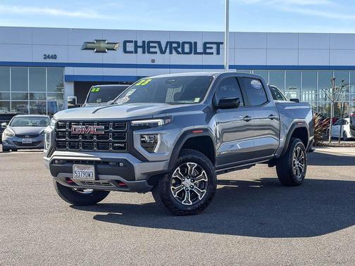 Sterling 2023 GMC Canyon AT4
