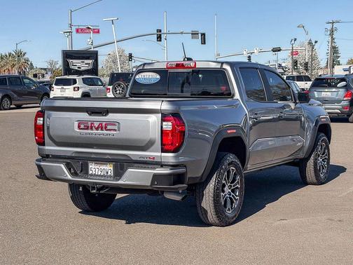 Sterling 2023 GMC Canyon AT4