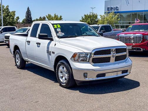 Bright White Clearcoat 2022 RAM 1500 Classic Tradesman