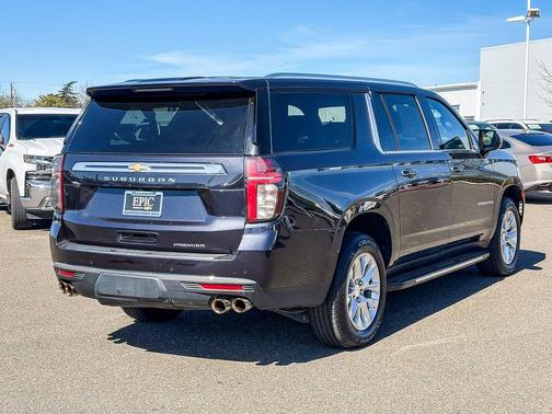 Dark Ash Metallic 2023 Chevrolet Suburban Premier