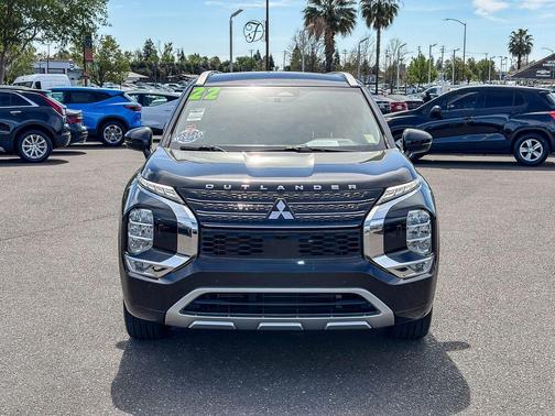 Black 2022 Mitsubishi Outlander SEL