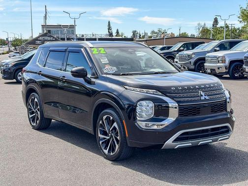 Black 2022 Mitsubishi Outlander SEL