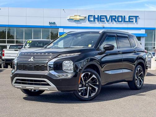 Black 2022 Mitsubishi Outlander SEL