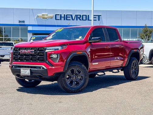 Volcanic Red 2025 GMC Canyon Elevation