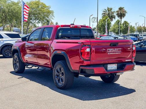 Volcanic Red 2025 GMC Canyon Elevation