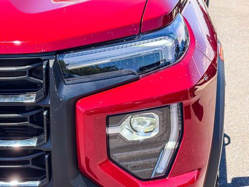 Volcanic Red 2025 GMC Canyon Elevation