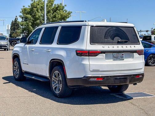 Bright White Clearcoat 2023 Jeep Wagoneer Base