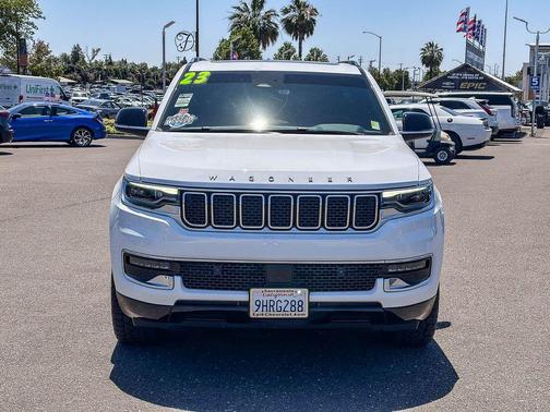 Bright White Clearcoat 2023 Jeep Wagoneer Base