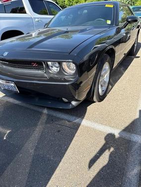 Brilliant Black Crystal Pearlcoat 2010 Dodge Challenger R/T