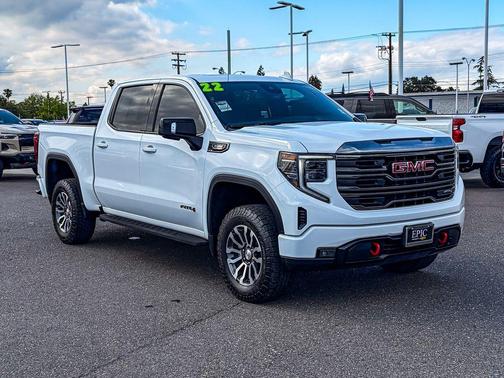 Summit White 2022 GMC Sierra 1500 AT4