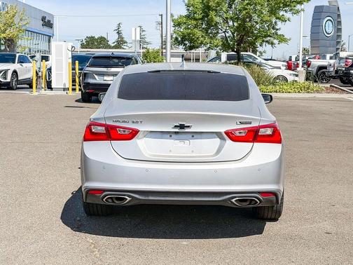 Silver Ice Metallic 2017 Chevrolet Malibu Premier