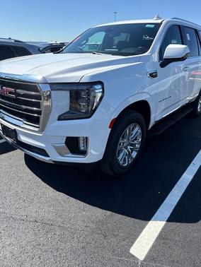 Summit White 2023 GMC Yukon SLT
