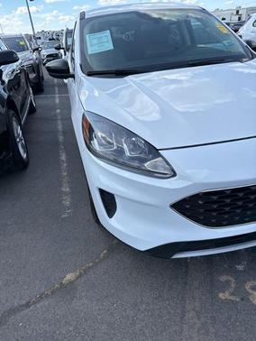 Oxford White 2020 Ford Escape SE