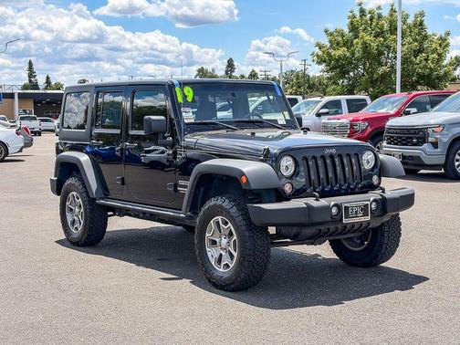 Black Clearcoat 2016 Jeep Wrangler Unlimited Sport