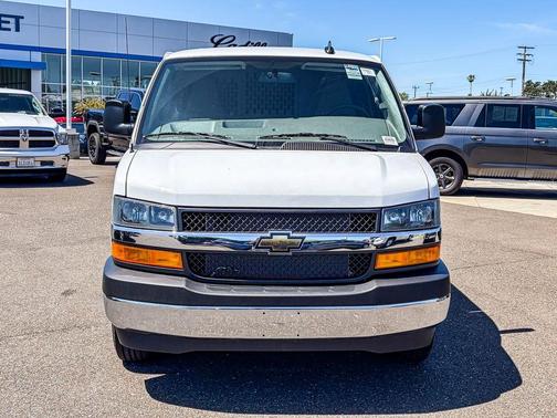 Summit White 2025 Chevrolet Express 3500 Work Van