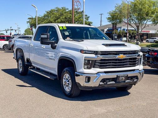 Summit White 2025 Chevrolet Silverado 2500 LT