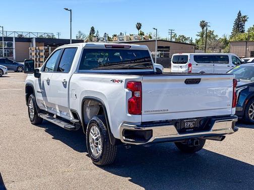 Summit White 2025 Chevrolet Silverado 2500 LT