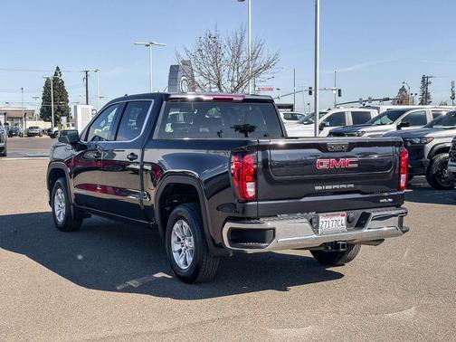 Titanium Rush Metallic 2024 GMC Sierra 1500 SLE