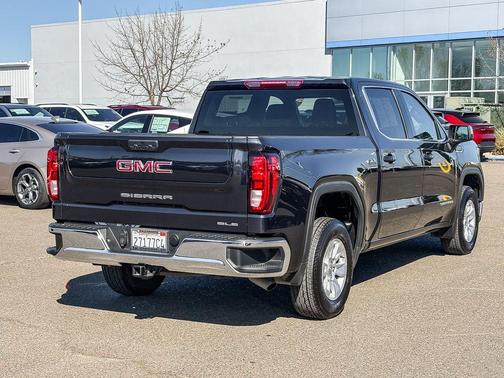 Titanium Rush Metallic 2024 GMC Sierra 1500 SLE
