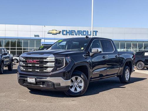 Titanium Rush Metallic 2024 GMC Sierra 1500 SLE