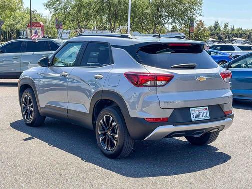 Sterling Gray Metallic 2023 Chevrolet Trailblazer LT