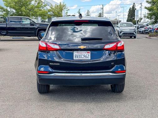 Midnight Blue Metallic 2021 Chevrolet Equinox 1LT