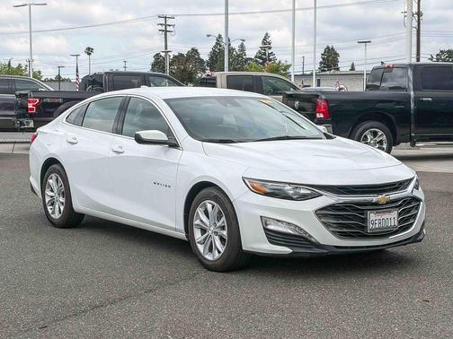 Summit White 2023 Chevrolet Malibu LT