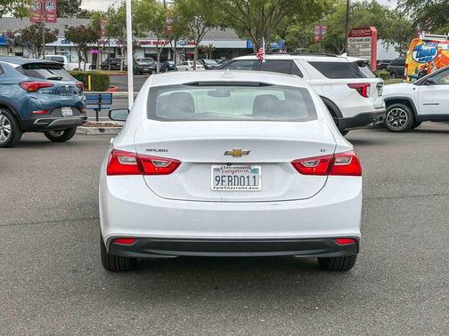 Summit White 2023 Chevrolet Malibu LT
