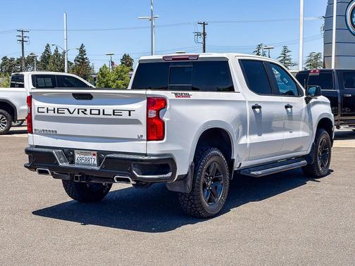 Iridescent Pearl Tricoat 2019 Chevrolet Silverado 1500 LT Trail Boss