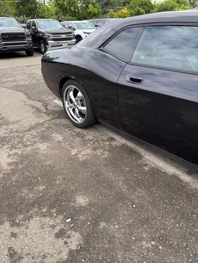 Brilliant Black Crystal Pearlcoat 2010 Dodge Challenger R/T