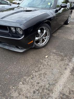 Brilliant Black Crystal Pearlcoat 2010 Dodge Challenger R/T