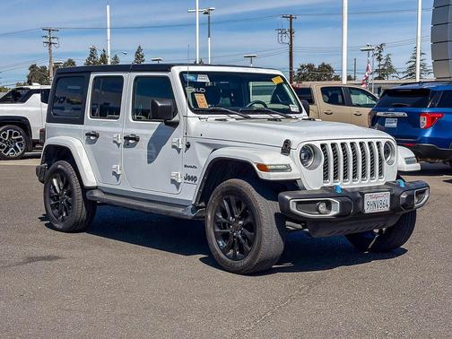 Bright White Clearcoat 2023 Jeep Wrangler 4xe Sahara