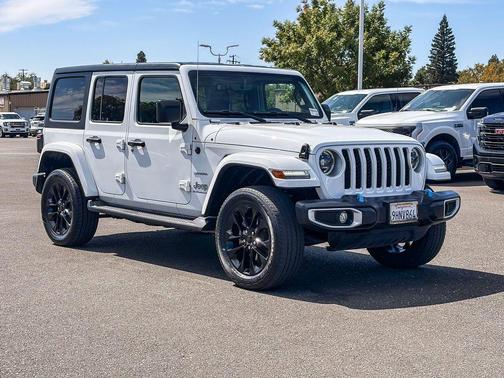 Bright White Clearcoat 2023 Jeep Wrangler 4xe Sahara