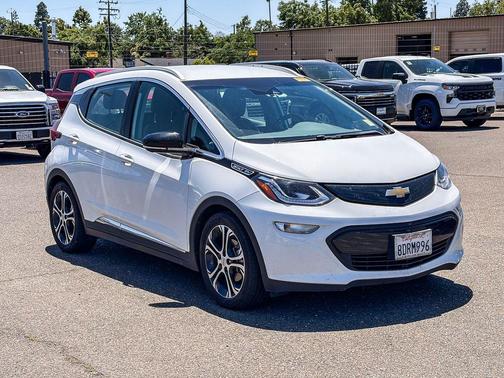 Summit White 2018 Chevrolet Bolt EV Premier