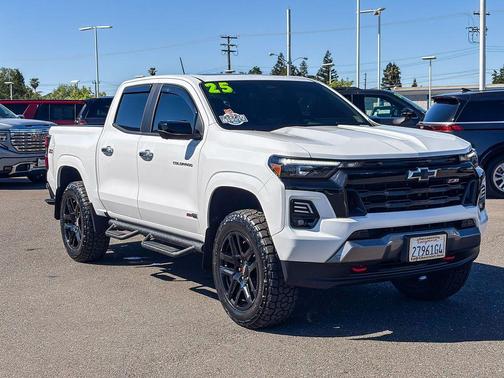 Summit White 2025 Chevrolet Colorado Z71