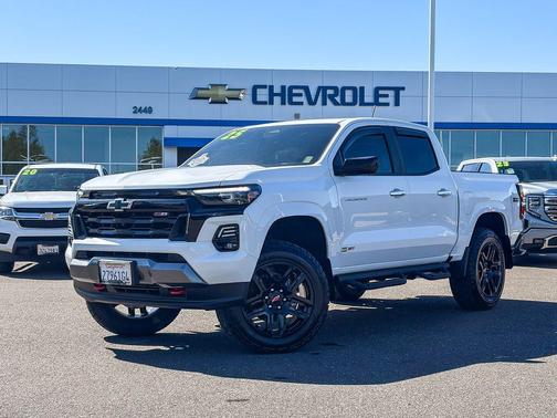 Summit White 2025 Chevrolet Colorado Z71