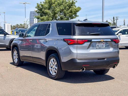 Sterling Gray Metallic 2023 Chevrolet Traverse LS